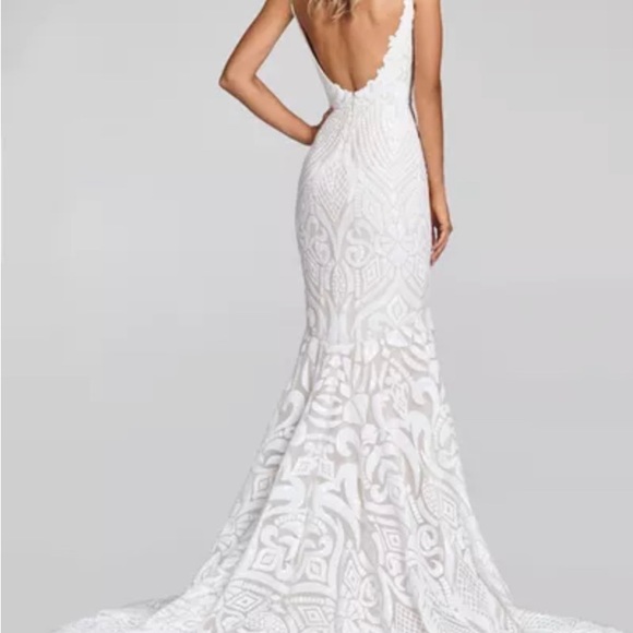 Hayley Paige West Bridal Grown - Picture 2 of 6